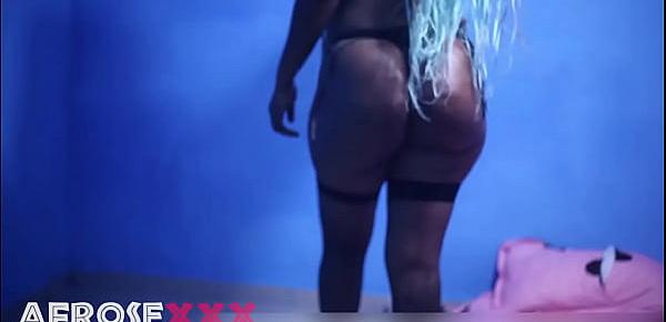  mz hardbutt African giantess with a massive big butt
